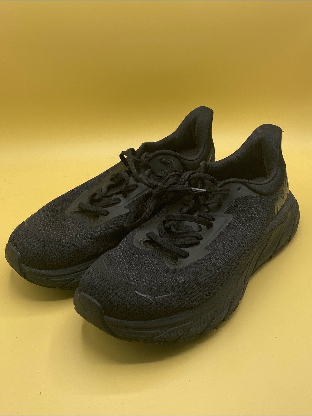 Hoka One One Arahi 7 "Triple Black" - Picture 4 of 4